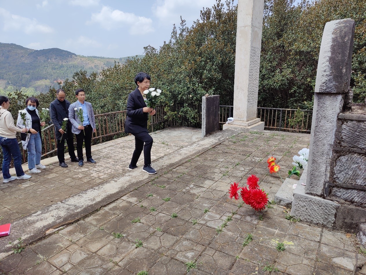 b116864aea434c3ab18f6ed8b68623f8.jpg b116864aea434c3ab18f6ed8b68623f8.jpg