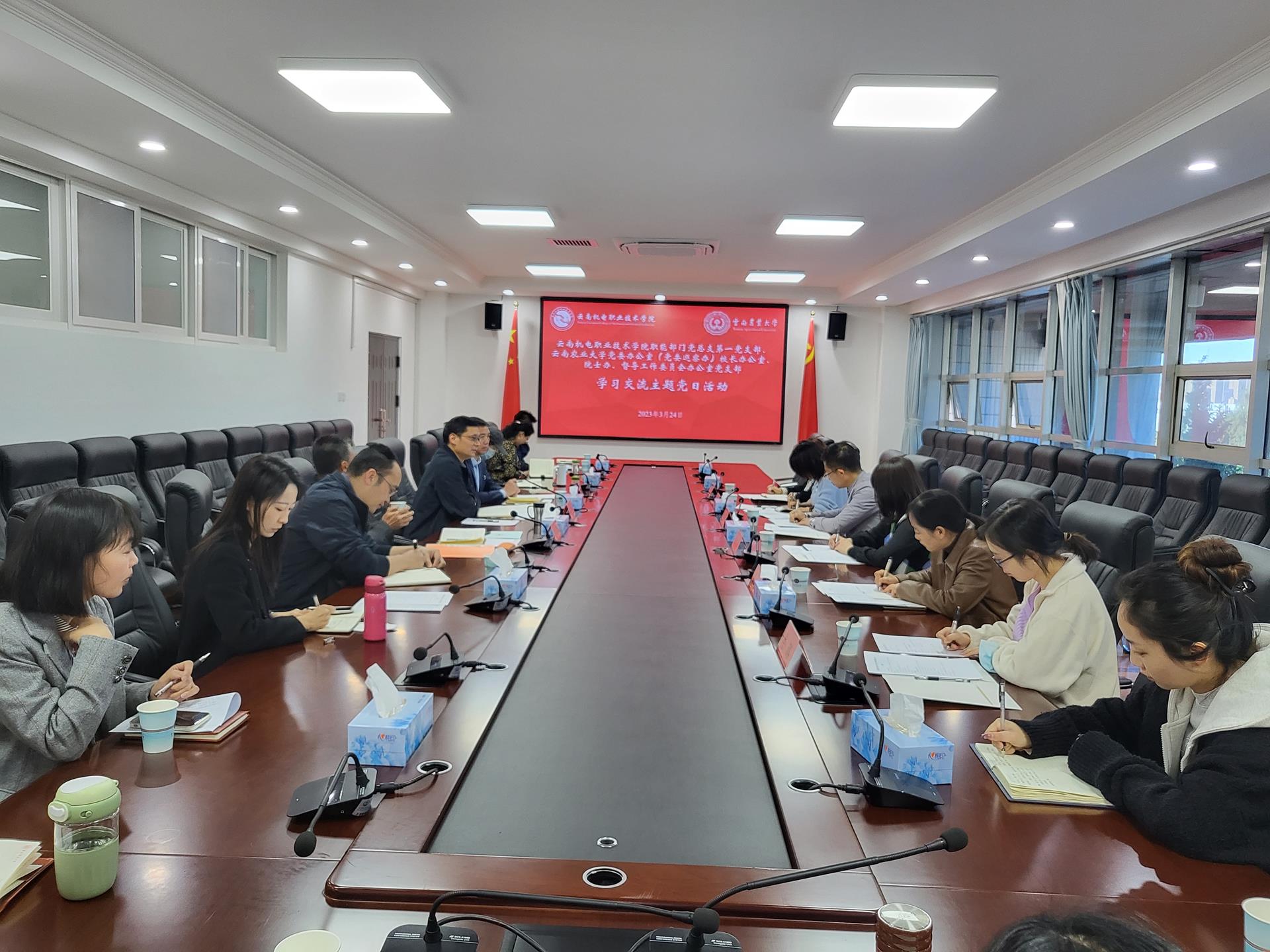 b95e539bf5f34053a0bffe09772b4bd4.jpg b95e539bf5f34053a0bffe09772b4bd4.jpg