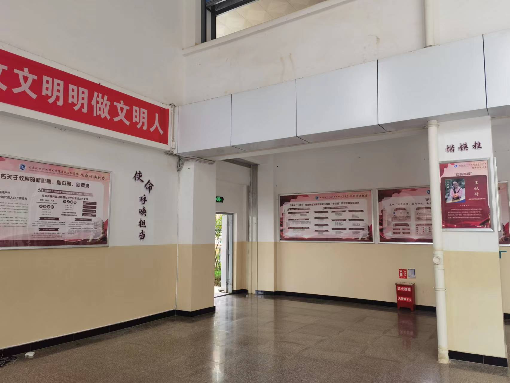 47a7e5c56a9c4c8296399d26b7f189ff.jpg 47a7e5c56a9c4c8296399d26b7f189ff.jpg