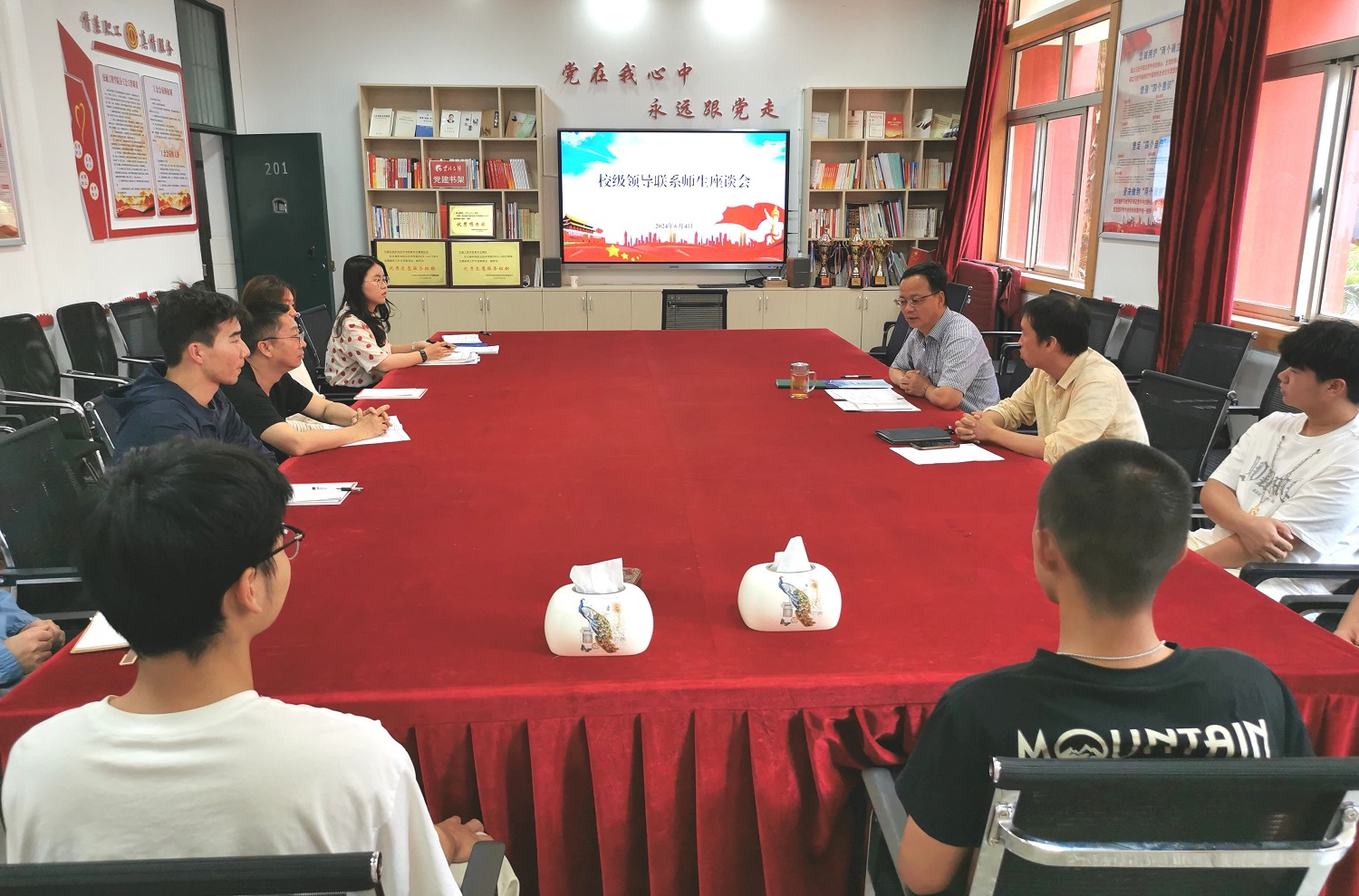 9f0c9bb538fc480b81d09393da3cdbd9.jpg 9f0c9bb538fc480b81d09393da3cdbd9.jpg