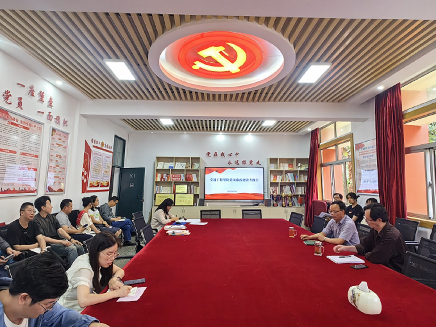 f1294175ddd340b0bd81a4e4fe6589cc.jpg f1294175ddd340b0bd81a4e4fe6589cc.jpg