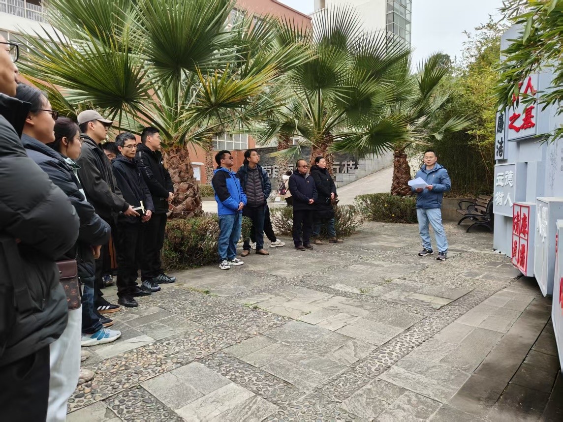 e1cdd4bc73784ba7914f54e2a7937bad.jpg e1cdd4bc73784ba7914f54e2a7937bad.jpg