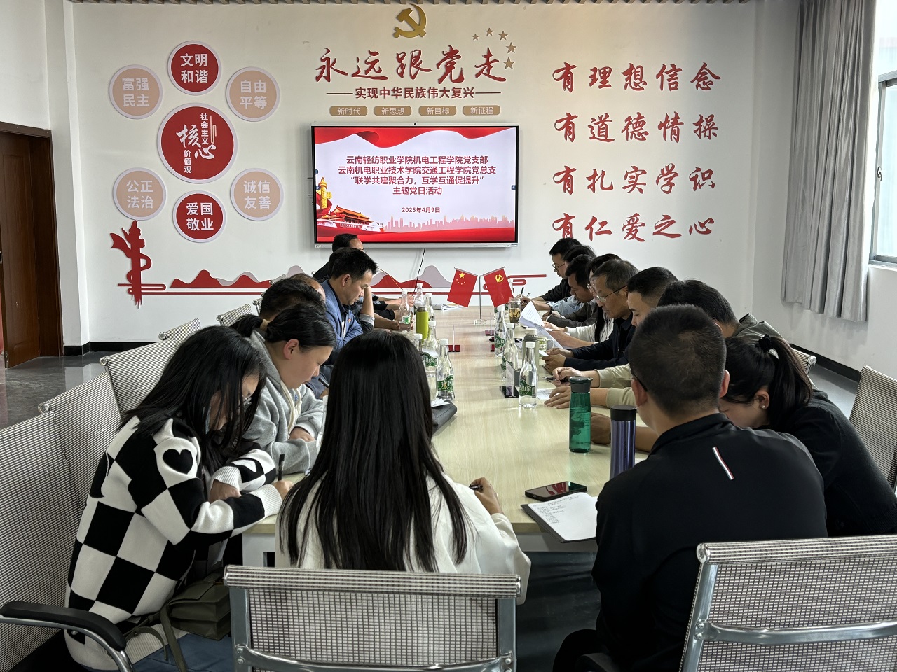 1f8461cd03b643a1b487a1890517dcbe.jpg 1f8461cd03b643a1b487a1890517dcbe.jpg