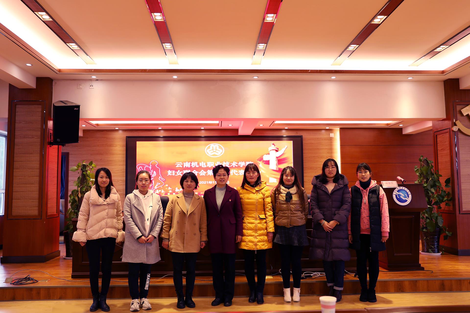 721bbcb4d45f470b882323e953f9b4e6.jpg 721bbcb4d45f470b882323e953f9b4e6.jpg