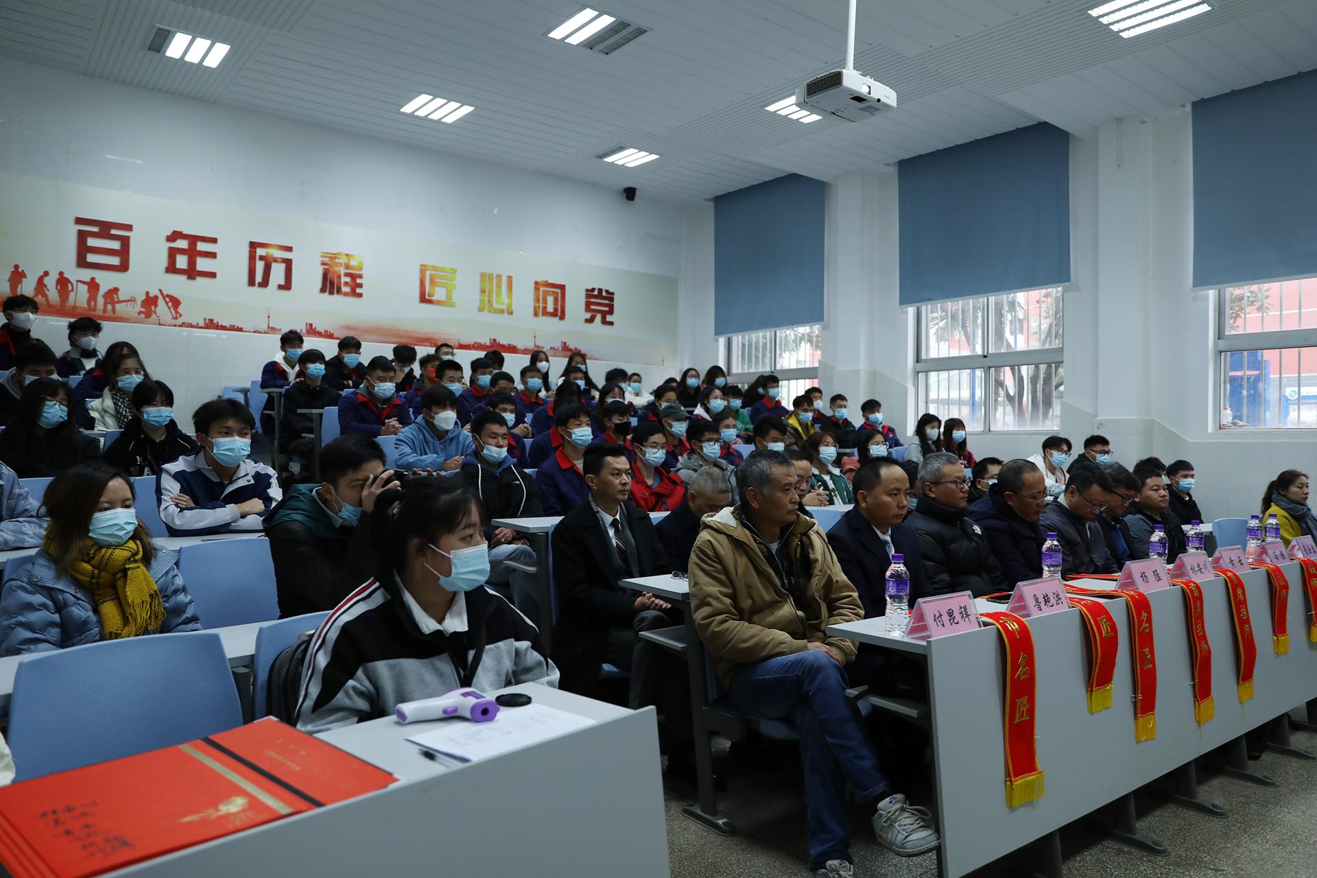 a2af32a9a19c4e818cb136f2a9b42f3d.jpg a2af32a9a19c4e818cb136f2a9b42f3d.jpg