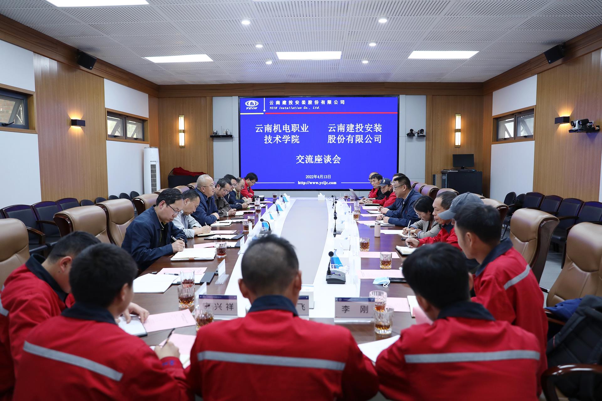 b257b5673985464899a2e86d39c58e86.jpg b257b5673985464899a2e86d39c58e86.jpg