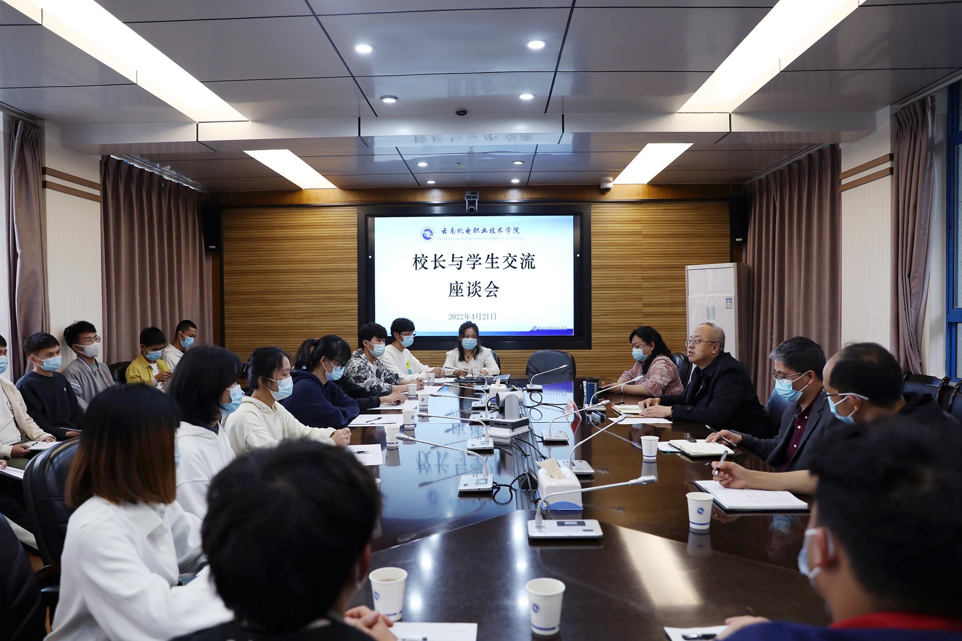 44cc9f67fc7445d7aa9c421cb97db979.jpg 44cc9f67fc7445d7aa9c421cb97db979.jpg