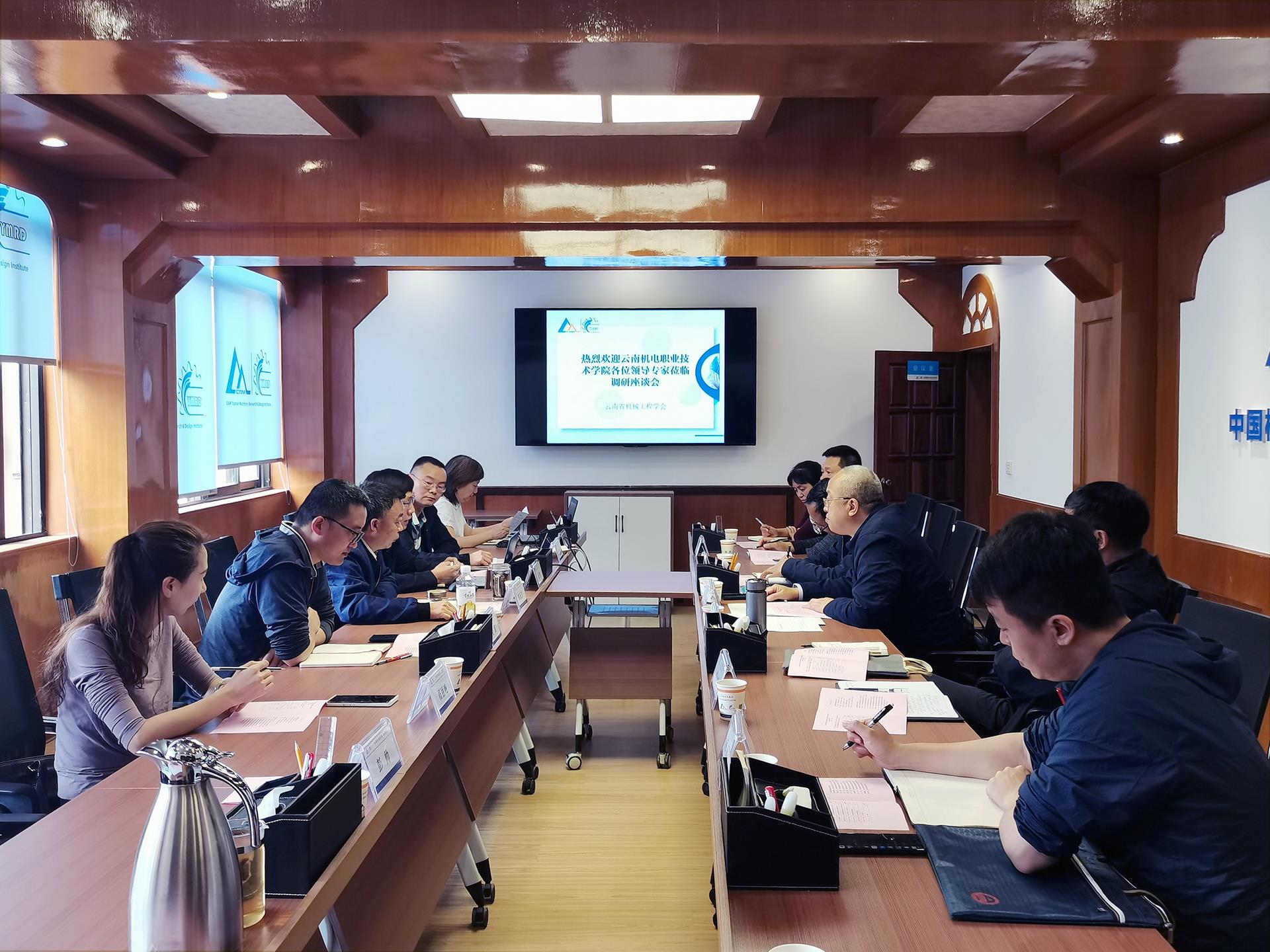 76dc786b99284c97818ca174ba3c9726.jpg 76dc786b99284c97818ca174ba3c9726.jpg