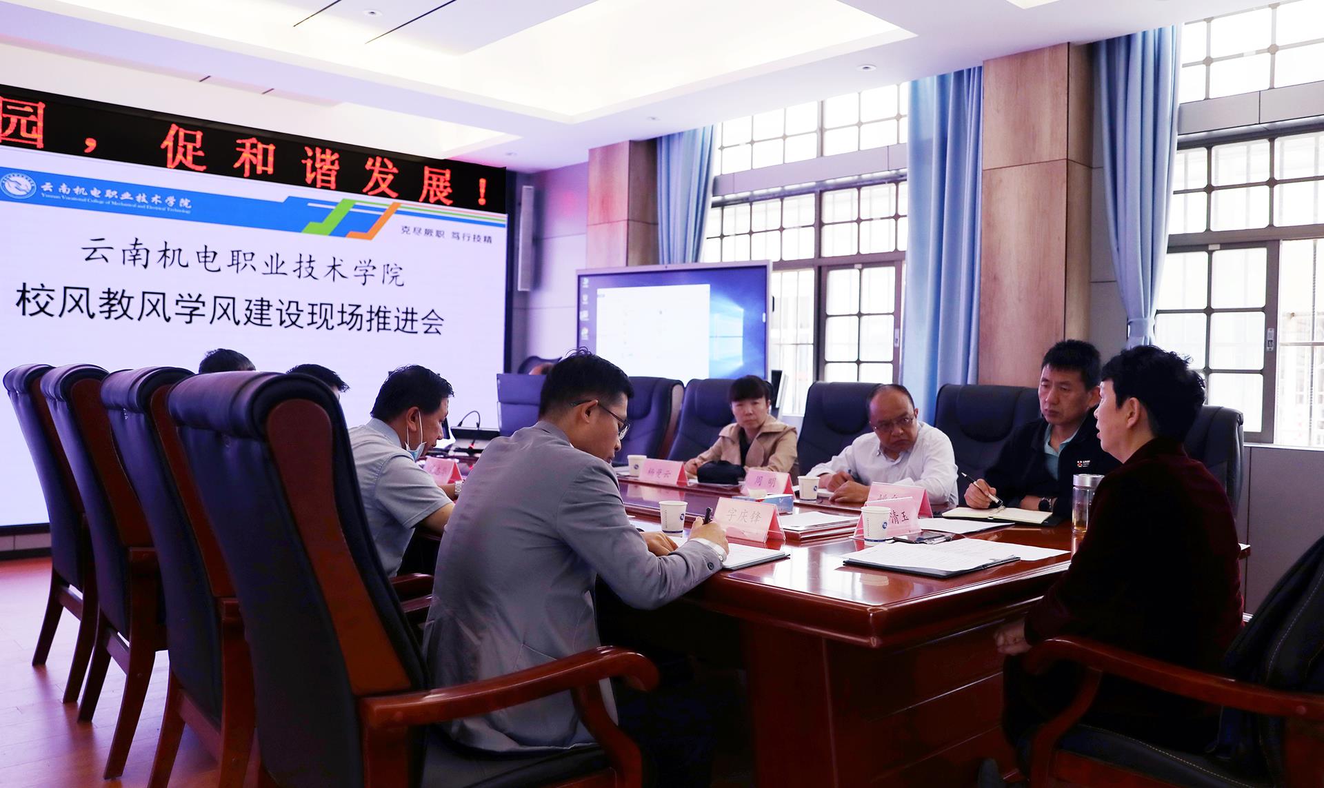 76ee86fff38742c88787ac99c6f10861.jpg 76ee86fff38742c88787ac99c6f10861.jpg