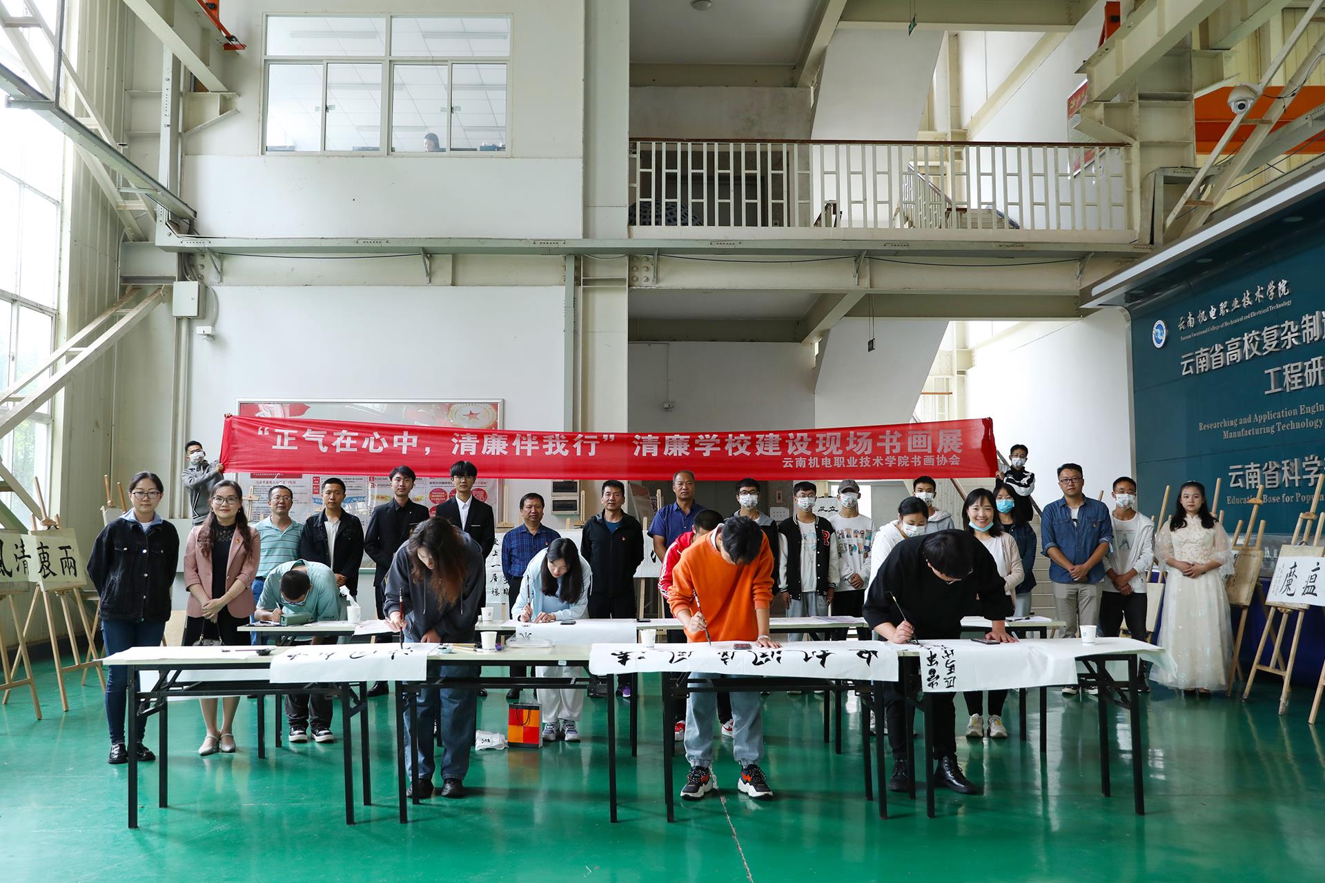 7beea2ce58f1432289e677577905999e.jpg 7beea2ce58f1432289e677577905999e.jpg