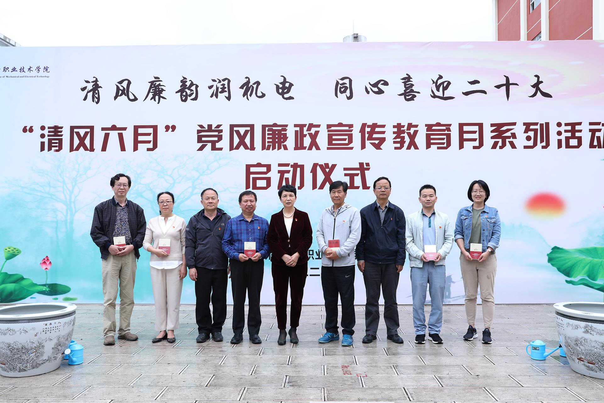 a227a316bf394e88b4fa75309946bd82.jpg a227a316bf394e88b4fa75309946bd82.jpg