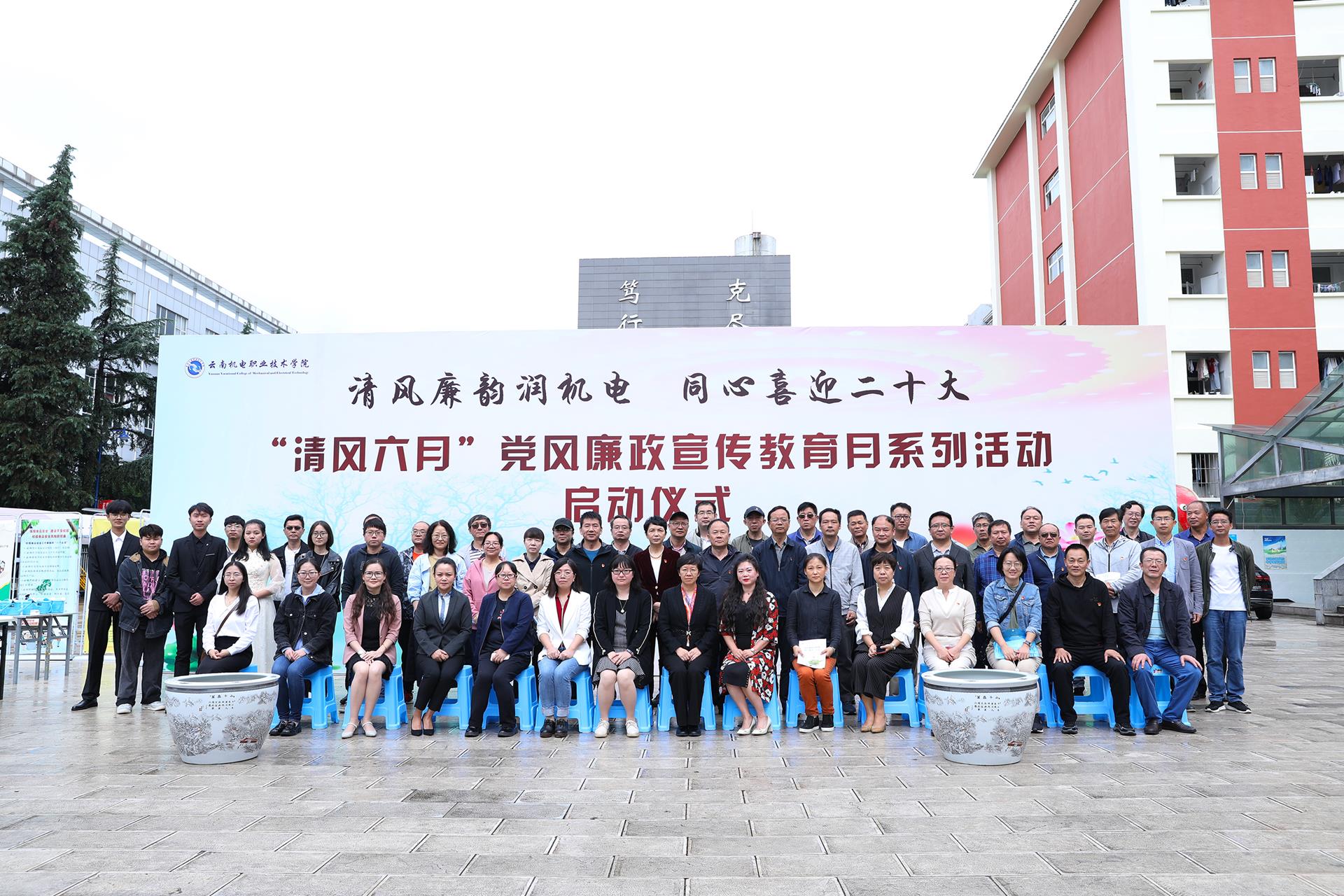 e5901dd4c2fb481aa3e9153bf5b77d10.jpg e5901dd4c2fb481aa3e9153bf5b77d10.jpg