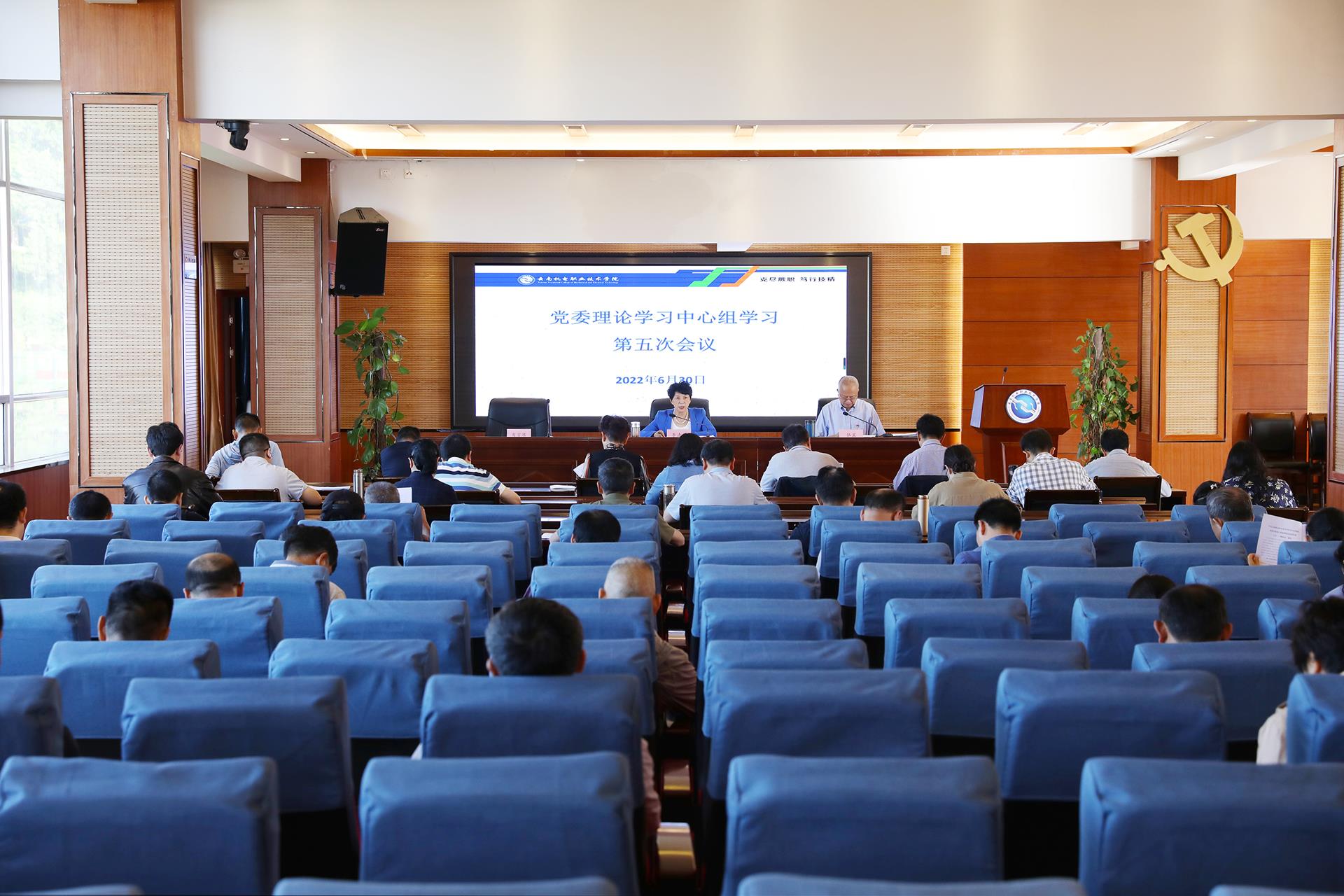 401ad6fa8c8f4a4296f241bc5c2b261a.jpg 401ad6fa8c8f4a4296f241bc5c2b261a.jpg