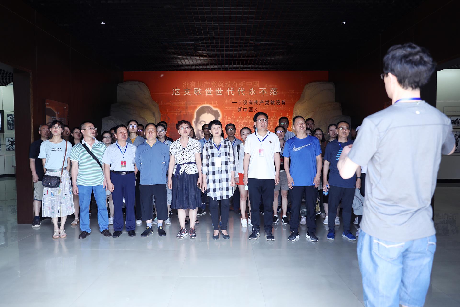 b76528ede83541bca2568dee0d37c5fc.jpg b76528ede83541bca2568dee0d37c5fc.jpg