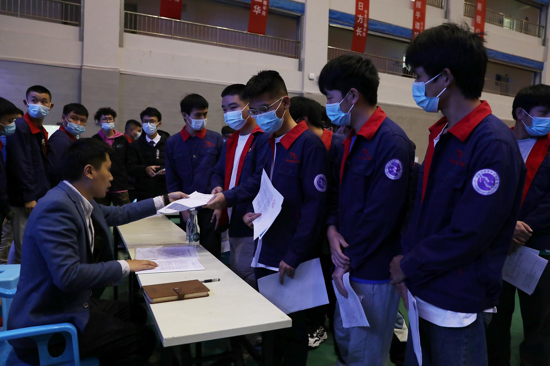 e8946525675340f69ba831c806cb2bff.jpg e8946525675340f69ba831c806cb2bff.jpg