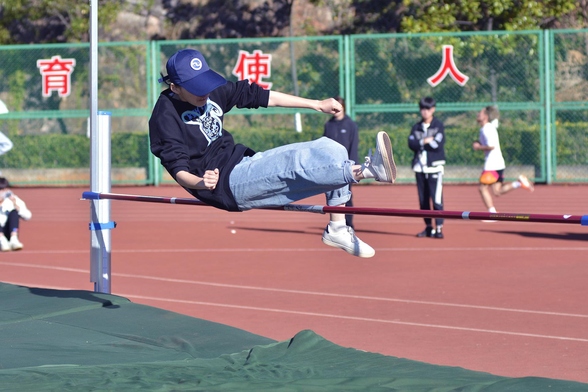 357c45c08e6245c9ba55de00b662504a.jpg 357c45c08e6245c9ba55de00b662504a.jpg