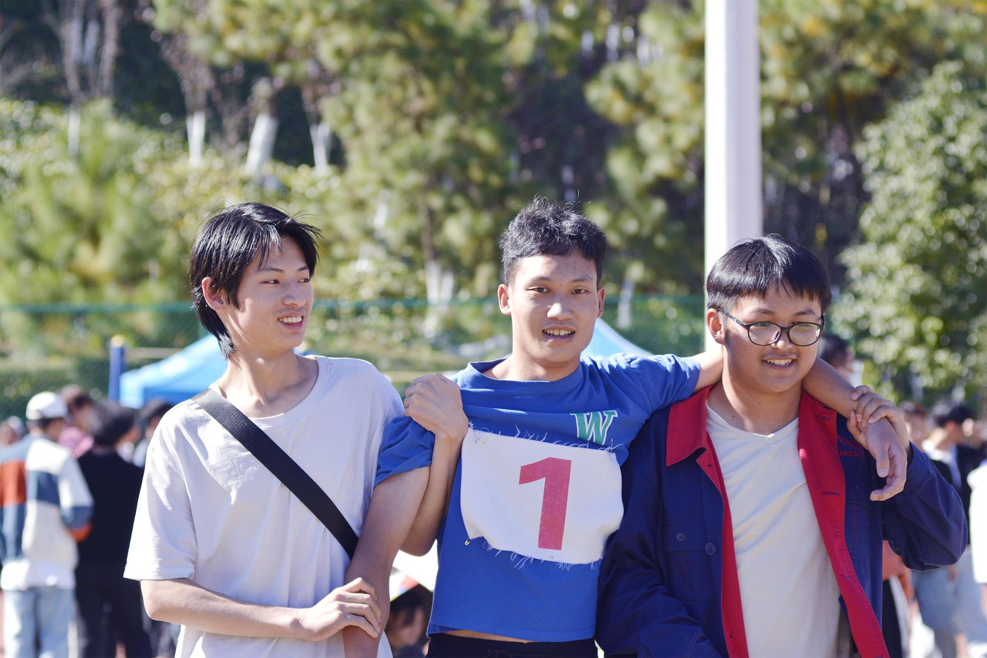 96efc549f62b43f7a7d92593108c402e.jpg 96efc549f62b43f7a7d92593108c402e.jpg