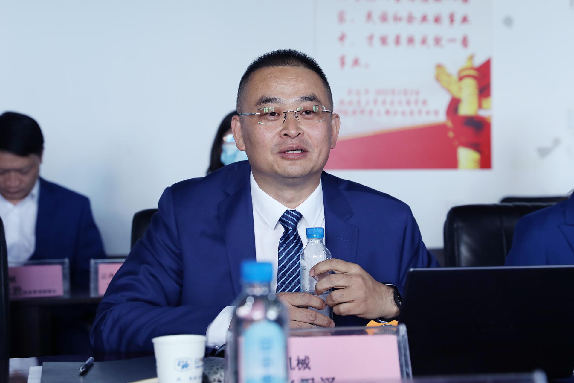 f04444abb9d242819810eef8bec3971e.jpg f04444abb9d242819810eef8bec3971e.jpg