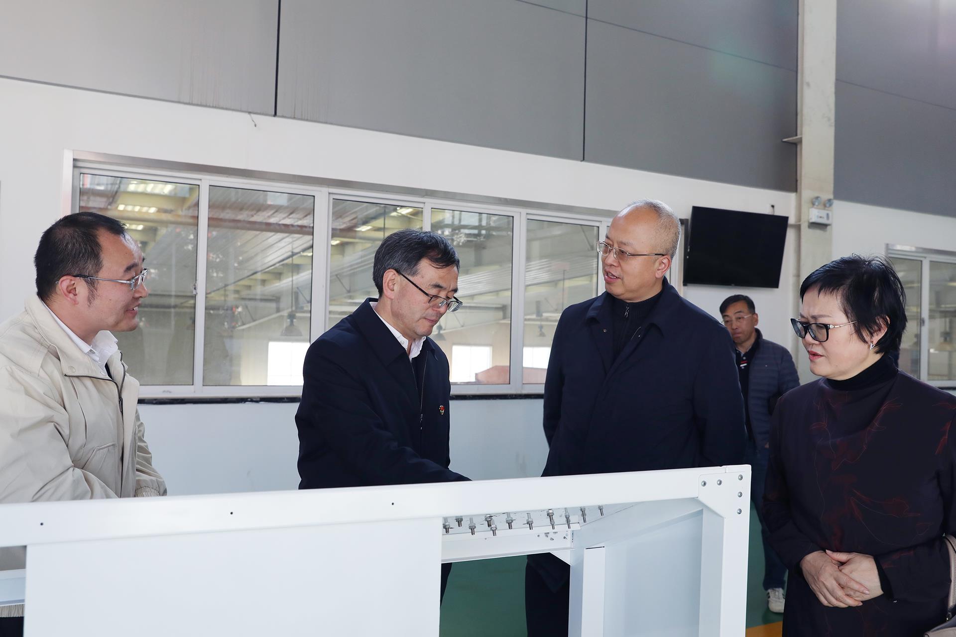 4521b57a499547f3b3623d49d5fc8099.jpg 4521b57a499547f3b3623d49d5fc8099.jpg