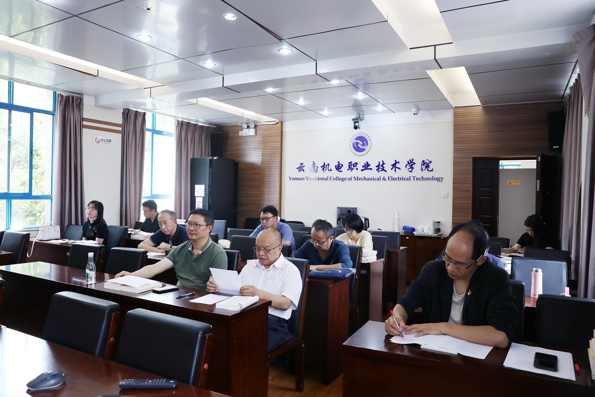 8e5f2e66122446c983ace83ccbe4e134.jpg 8e5f2e66122446c983ace83ccbe4e134.jpg