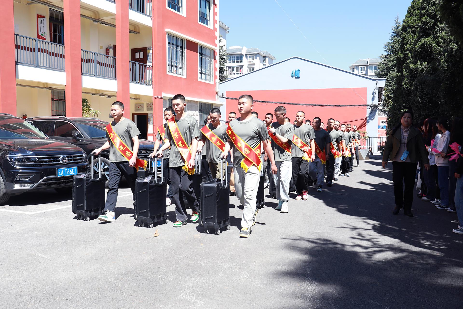 1adc76d3fe3e41fca207df915181b5f3.jpg 1adc76d3fe3e41fca207df915181b5f3.jpg