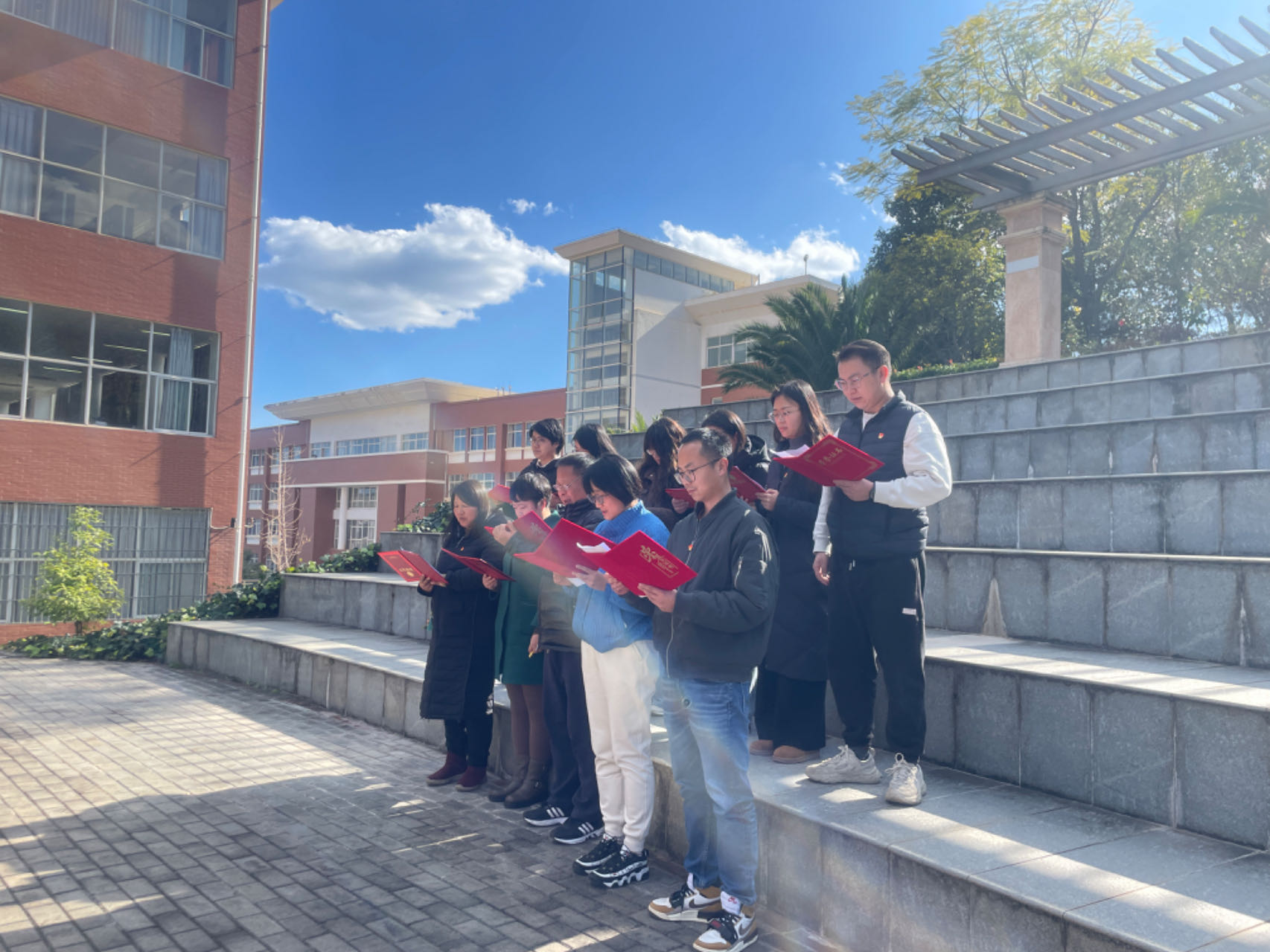 c3ce56b0204e446cb1e19c17297c9bb4.jpg c3ce56b0204e446cb1e19c17297c9bb4.jpg