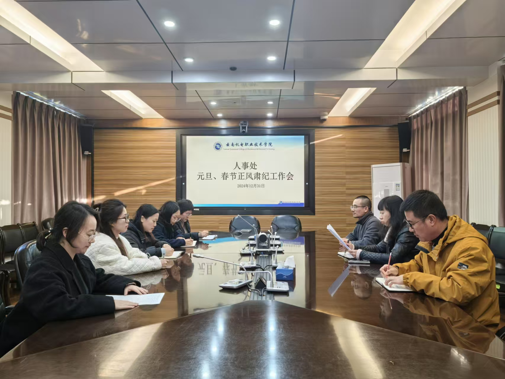 83f62ab7db0348e1b78d53e957201a3c.png 83f62ab7db0348e1b78d53e957201a3c.png