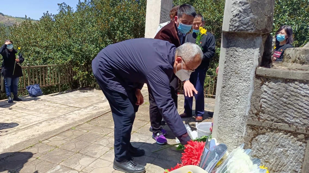 beeab1a6d048410e927f2944ca8a533e.jpg beeab1a6d048410e927f2944ca8a533e.jpg