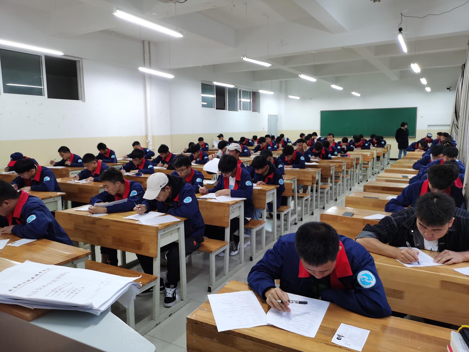 fad517329ef246edac0bd774513edd9a.jpg fad517329ef246edac0bd774513edd9a.jpg