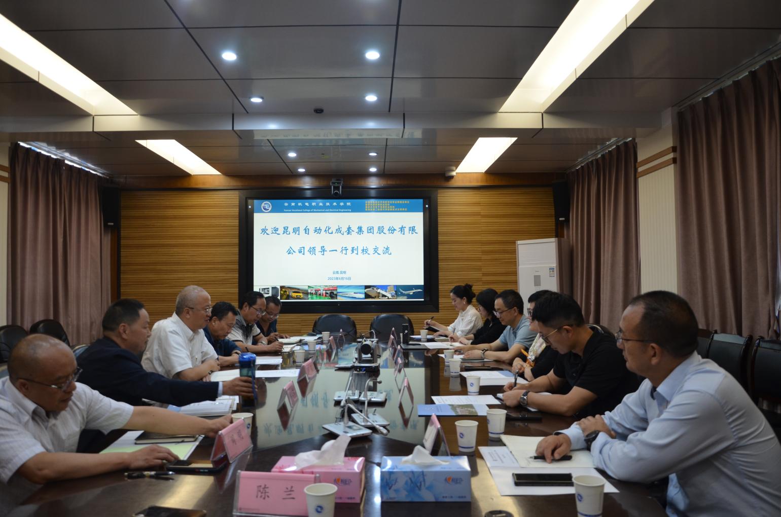 5285734b67b24f5b8f4f4d4ad1e8a1d8.jpg 5285734b67b24f5b8f4f4d4ad1e8a1d8.jpg