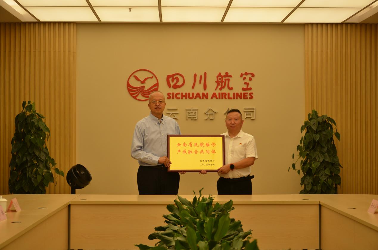 e487524b492f479b9a72325efb10ec8f.jpg e487524b492f479b9a72325efb10ec8f.jpg