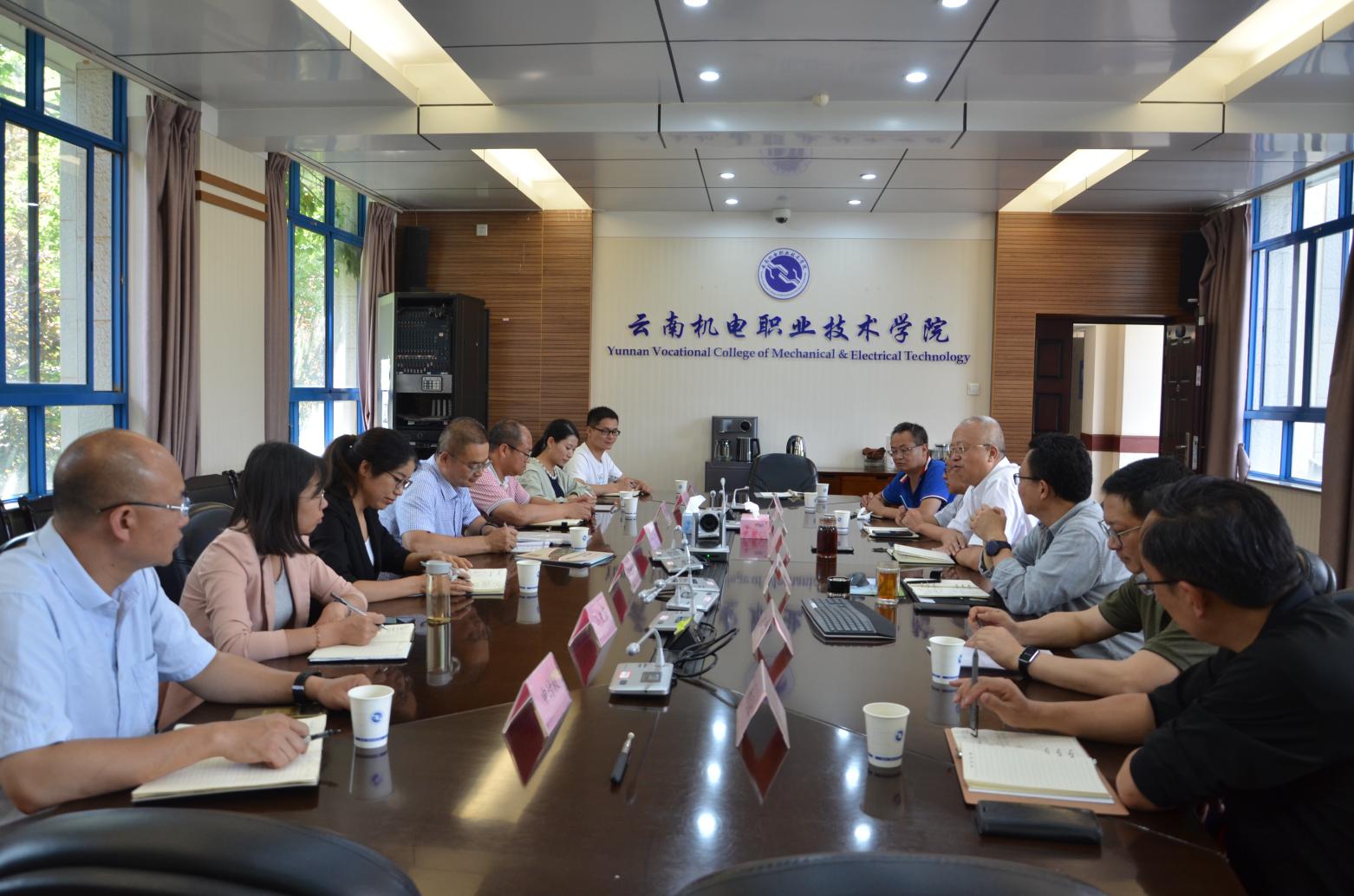 c74b0abc81b8449689db7425a69227cc.jpg c74b0abc81b8449689db7425a69227cc.jpg