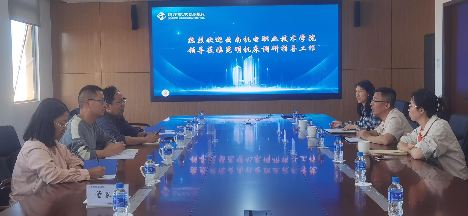 053a9f32a2654d30b9c21d5769b09176.jpg 053a9f32a2654d30b9c21d5769b09176.jpg