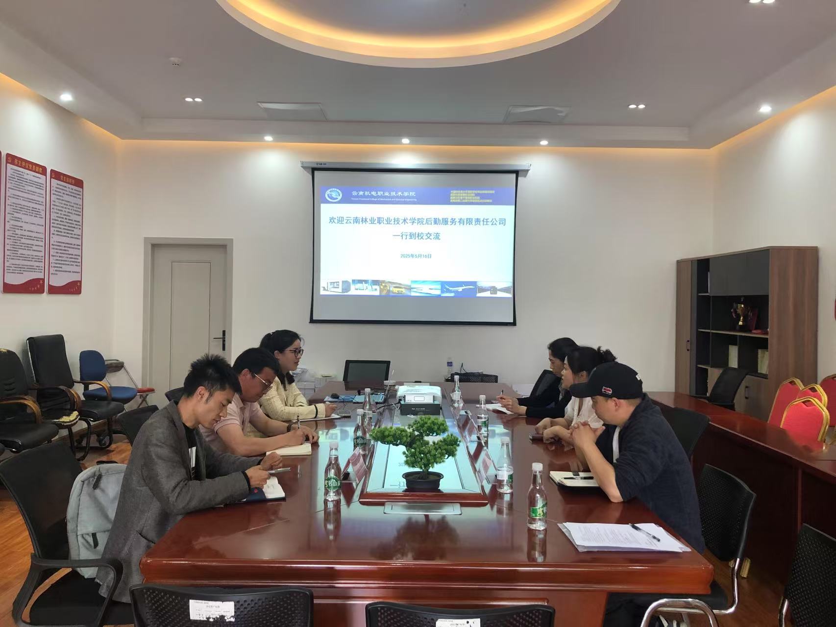 086def3d1ff34c0895a6696270f6c68b.jpg 086def3d1ff34c0895a6696270f6c68b.jpg